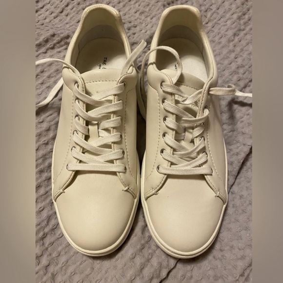 Never worn rag and bone white sneakers - Picture 3 of 4